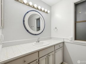 2905 211th Street SE, Bothell WA 98021