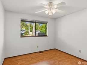 25248 111th Avenue SE, Kent WA 98030