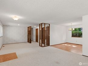 25248 111th Avenue SE, Kent WA 98030