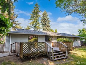 25248 111th Avenue SE, Kent WA 98030