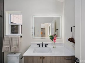 11746 Dayton Avenue N, Seattle WA 98133