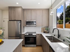 11746 Dayton Avenue N, Seattle WA 98133
