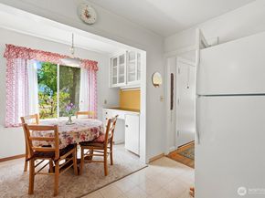 236 SW 131st Street, Burien WA 98146