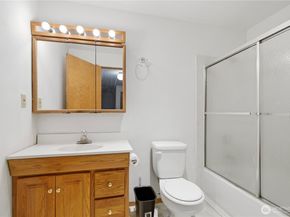 9558 Greenwood Avenue N 309, Seattle WA 98103