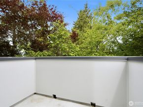 9558 Greenwood Avenue N 309, Seattle WA 98103