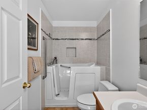 11510 Maple Court, Mukilteo WA 98275