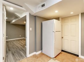 10033 Des Moines Memorial Drive S, Seattle WA 98168