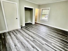 10033 Des Moines Memorial Drive S, Seattle WA 98168