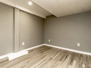 10033 Des Moines Memorial Drive S, Seattle WA 98168