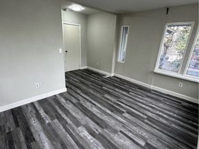 10033 Des Moines Memorial Drive S, Seattle WA 98168