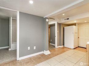 10033 Des Moines Memorial Drive S, Seattle WA 98168