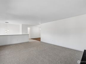 12416 SE 211th Place, Kent WA 98031