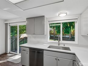 12416 SE 211th Place, Kent WA 98031