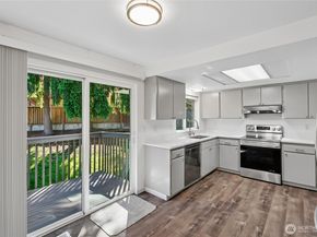 12416 SE 211th Place, Kent WA 98031