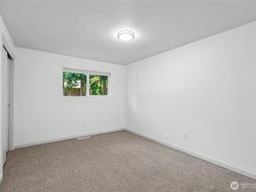 12416 SE 211th Place, Kent WA 98031