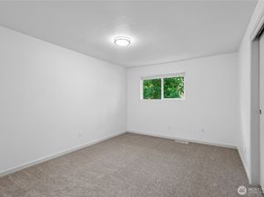 12416 SE 211th Place, Kent WA 98031