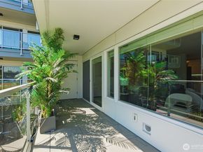 2500 Canterbury Lane E 204, Seattle WA 98112