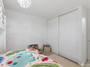 2500 Canterbury Lane E 204, Seattle WA 98112