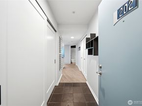 232 Belmont Avenue E 202, Seattle WA 98102