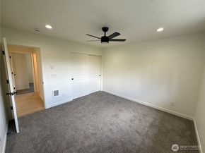 7828 E Jessica Way, Port Orchard WA 98366