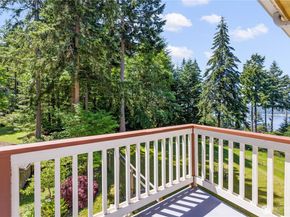 28525 143rd Avenue SW, Vashon WA 98070
