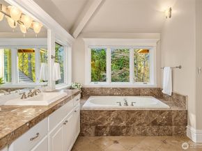 12419 205th Place NE, Woodinville WA 98077