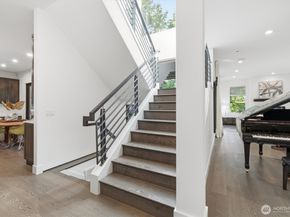 1533 38th Avenue E, Seattle WA 98112