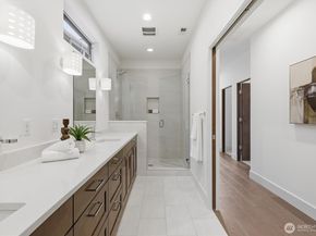 1533 38th Avenue E, Seattle WA 98112