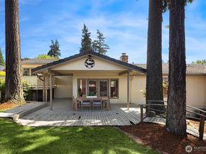 621 128th Avenue SE, Bellevue WA 98005