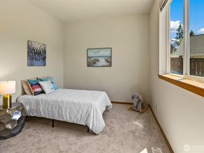 20604 Damson Rd, Lynnwood WA 98036