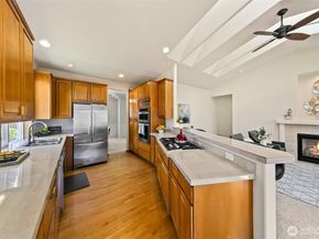 20604 Damson Rd, Lynnwood WA 98036