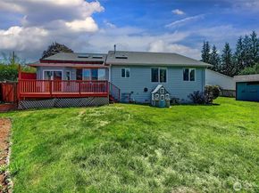20604 Damson Rd, Lynnwood WA 98036