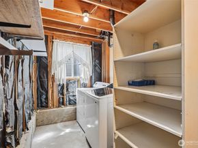 7509 42nd Avenue NE, Seattle WA 98115