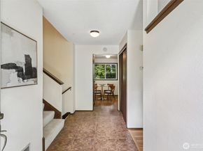 7509 42nd Avenue NE, Seattle WA 98115