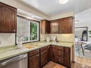 7509 42nd Avenue NE, Seattle WA 98115