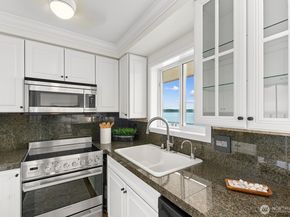 334 Lakeside Avenue S 207, Seattle WA 98144
