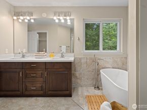 18031 129th Place NE, Bothell WA 98011