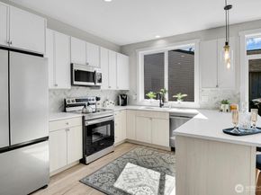 8101 15th Avenue SW B, Seattle WA 98106