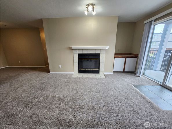 215 100th Street SW B204, Everett WA 98204