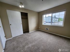 215 100th Street SW B204, Everett WA 98204
