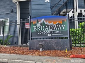 215 100th Street SW B204, Everett WA 98204