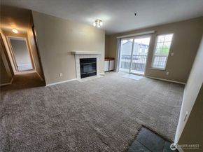 215 100th Street SW B204, Everett WA 98204