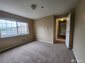 215 100th Street SW B204, Everett WA 98204