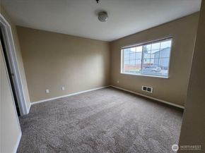 215 100th Street SW B204, Everett WA 98204