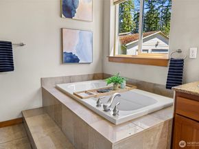 1987 NW Rampart Ridge Court, Bremerton WA 98311
