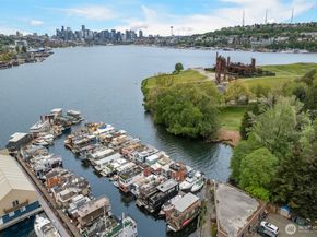 2143 N Northlake Way 34, Seattle WA 98103