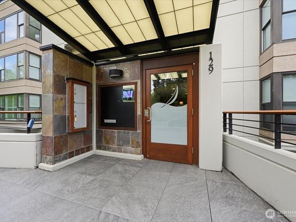 129 3rd Avenue 404, Kirkland WA 98033