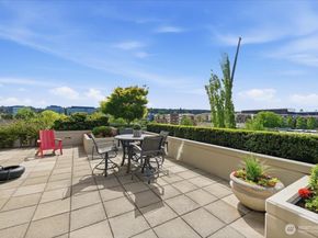 129 3rd Avenue 404, Kirkland WA 98033