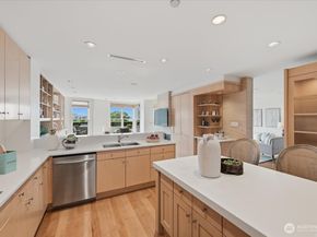 129 3rd Avenue 404, Kirkland WA 98033