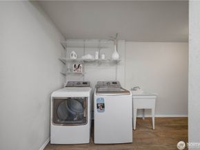 1305 NE 55th Street, Seattle WA 98105